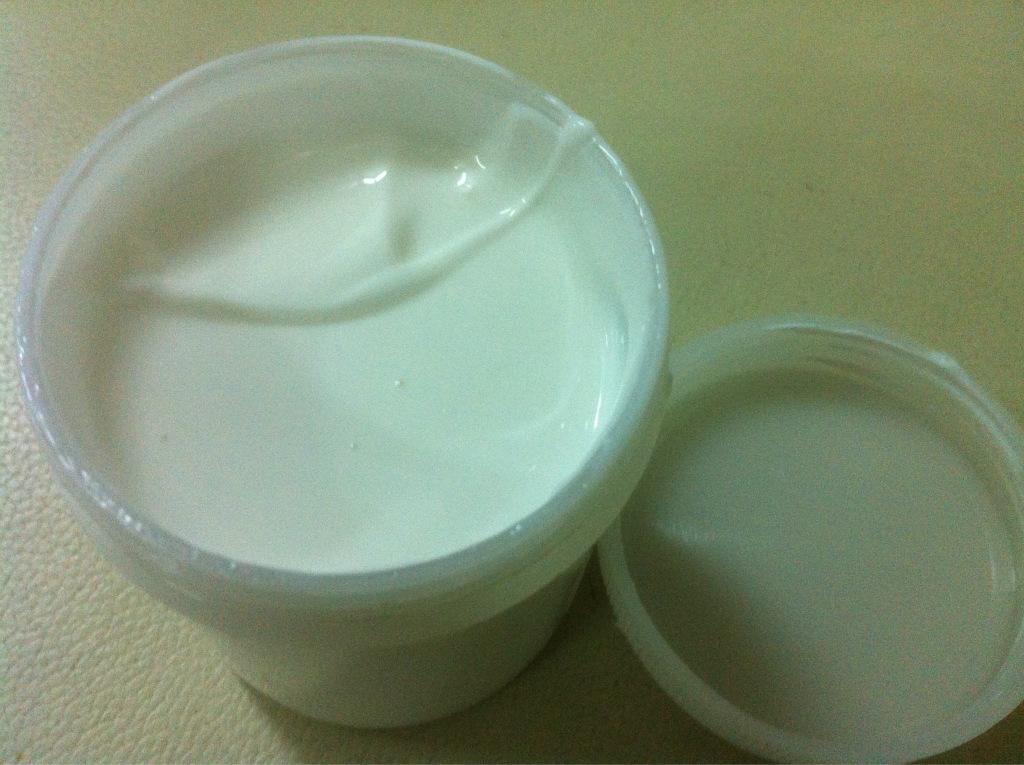 水性膠水起泡的原因有哪些？泡沫怎么辦？